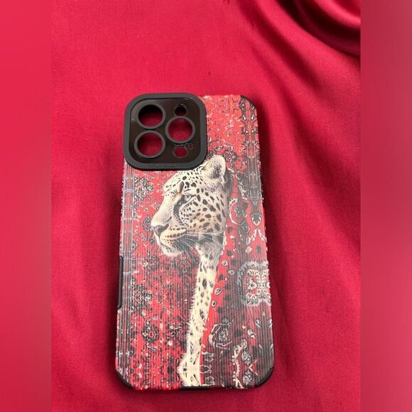 Luxury Leopard Print iPhone 16 Pro Max Case – Bold & Stylish - Picture 8 of 8